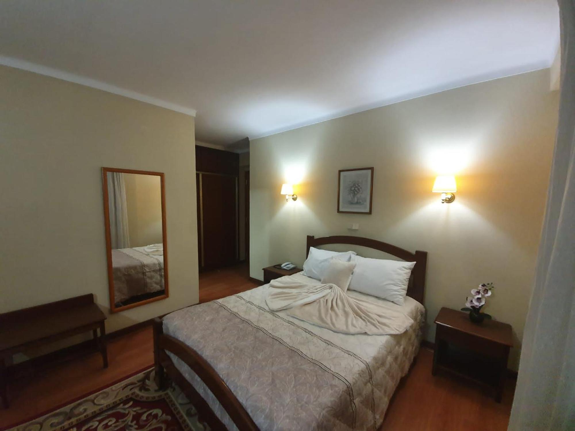 Hotel Peninsular Monte Real Buitenkant foto